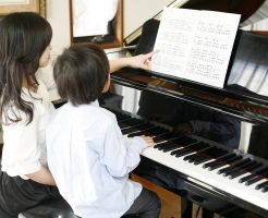 子供の習い事ピアノ